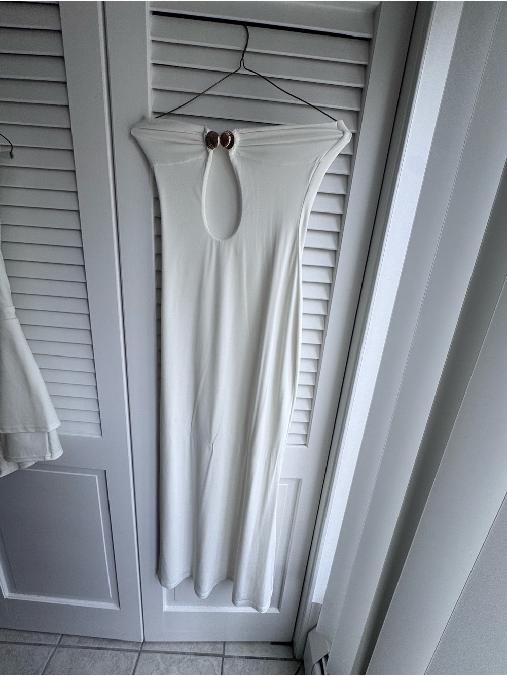 Tiger Mist White Strapless Maxi Dress with Front Keyhole Ring Detail